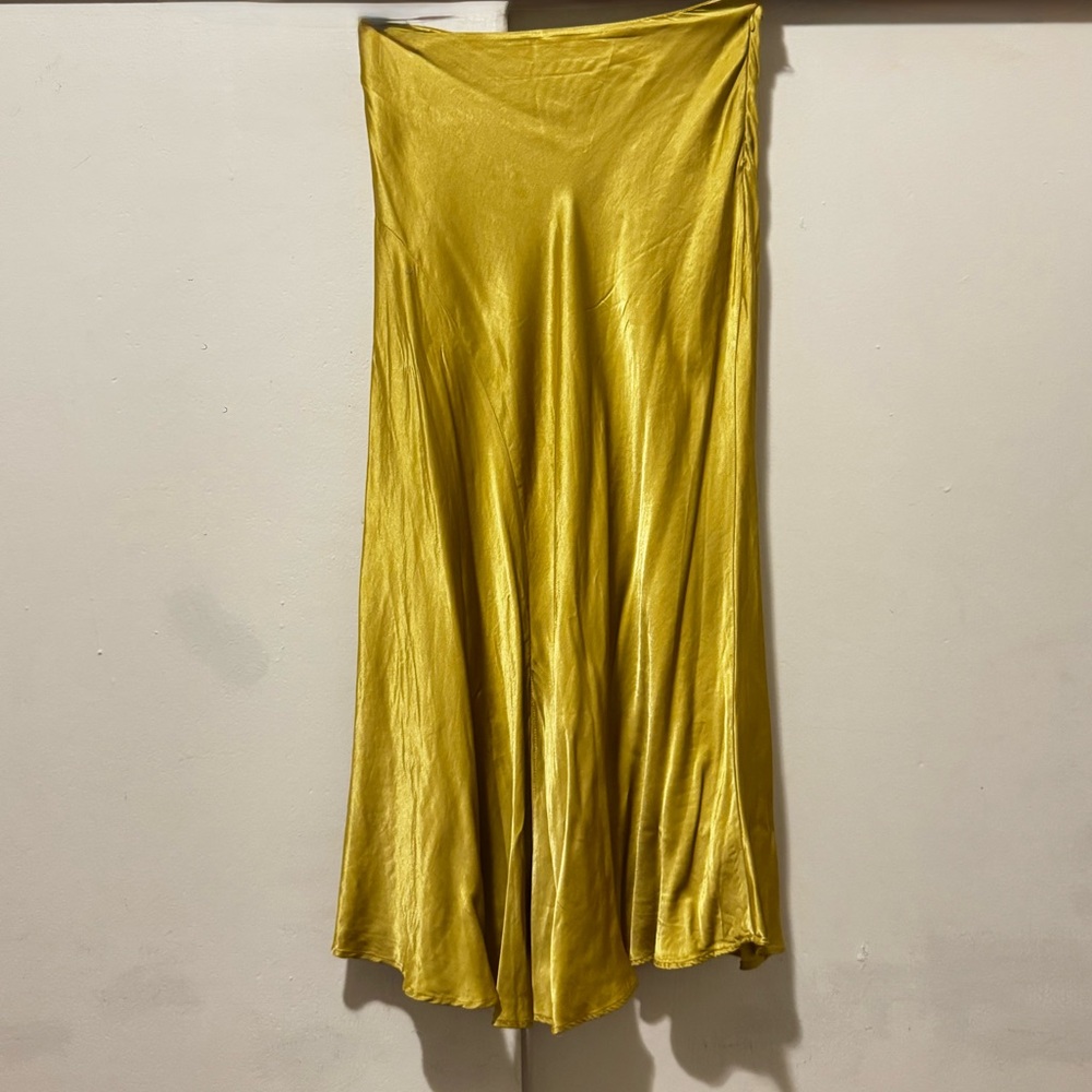 Chic Asymmetrical Gold Skirt